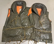 Lot de 2 gilets de sauvetage militaires de l'armée française - années 70