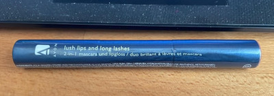 AVON LUSH LIPS & LONG LASHES 2 IN 1 WIMPERNTUSCHE UND LIPGLOSS IN SCHWARZ/ TICKLED PINK
