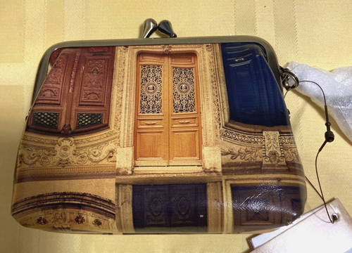 Neu Patricia Nash Borse Leder Geldbörse Doorways Print