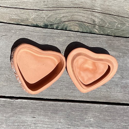 Terra Cotta Heart Shaped Trinket Box - Picture 7 of 14