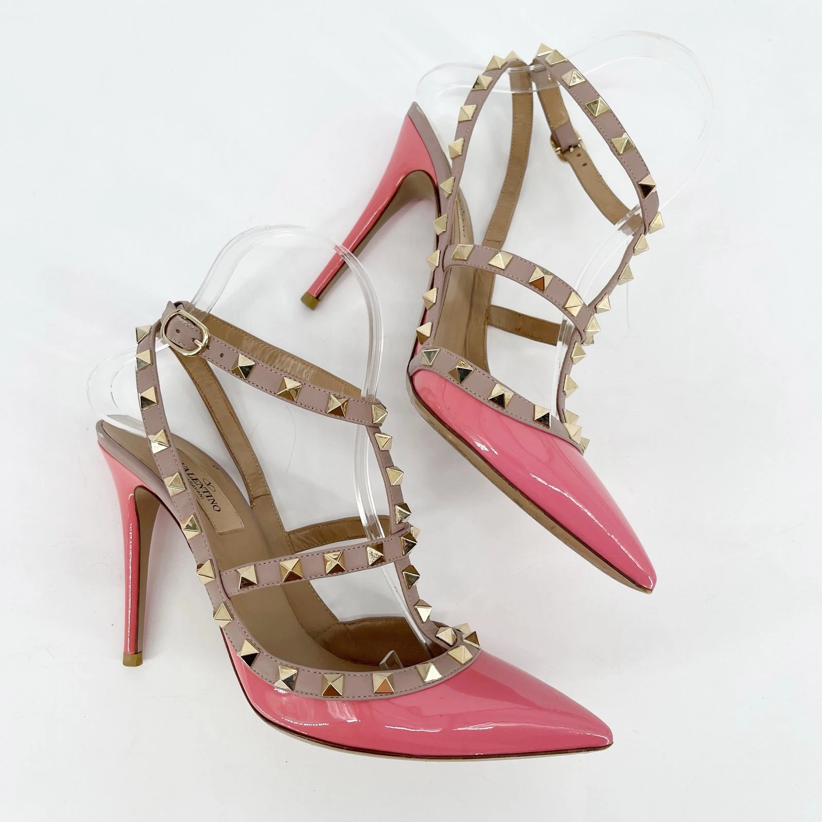 Décolleté Valentino Garavani rosa patentato Rockstud cinturino alla caviglia gabbia EU 38 5