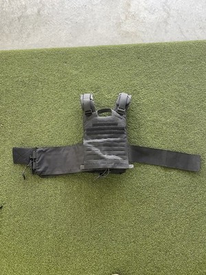 2020 Ace Link QuadRelease XL Body Armor Carrier + (2) 10 x12  Level III Plates