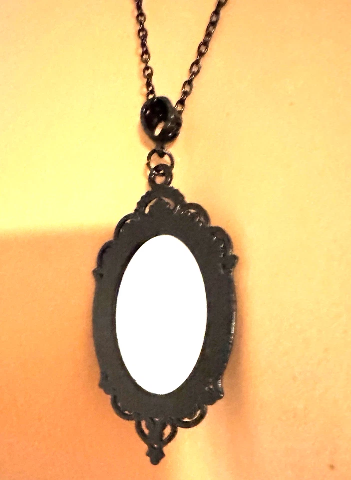 Collar de cuarzo colgante espejo ovalado piedra roja gótico boho cadena de vidrio negro Foto 3 de 3