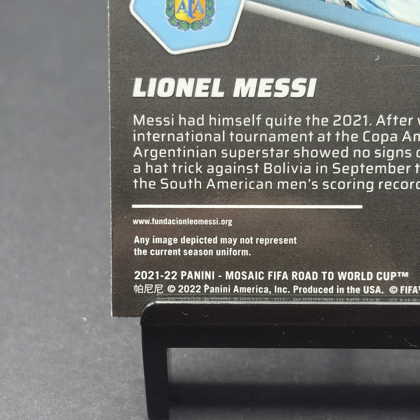 2021-22 Panini Mosaic FIFA Road To World Cup Lionel Messi Breakaway Mosaic Prizm view 10