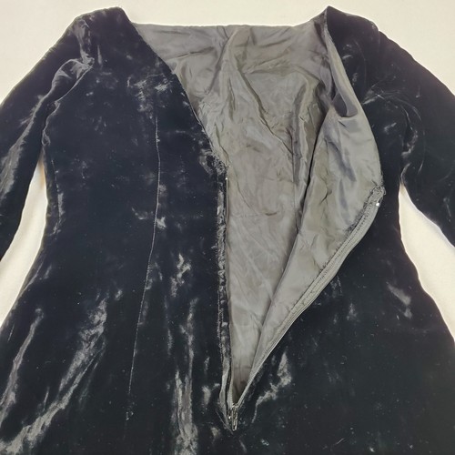 Vintage 40s Black Velvet Long Sleeve Low Back Dress w/ Real Fur Hem Trim - Picture 12 of 18