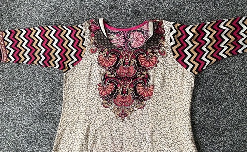 Ready Made Kameez And Scarf In Medium - Picture 3 of 6
