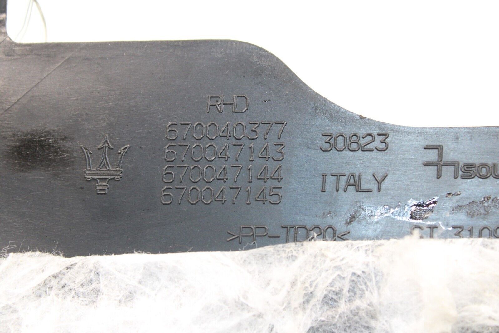 17-20 MASERATI LEVANTE RIGHT PASSENGER SIDE B PILLAR LOWER TRIM COVER PANEL OEM