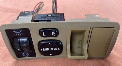 03 Toyota Corolla Power Mirror And Dimmer Switch W/ Trim Bezel Housing 