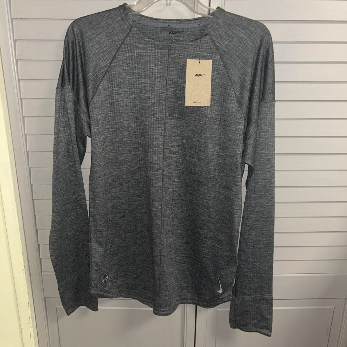 nike yoga shirt mens