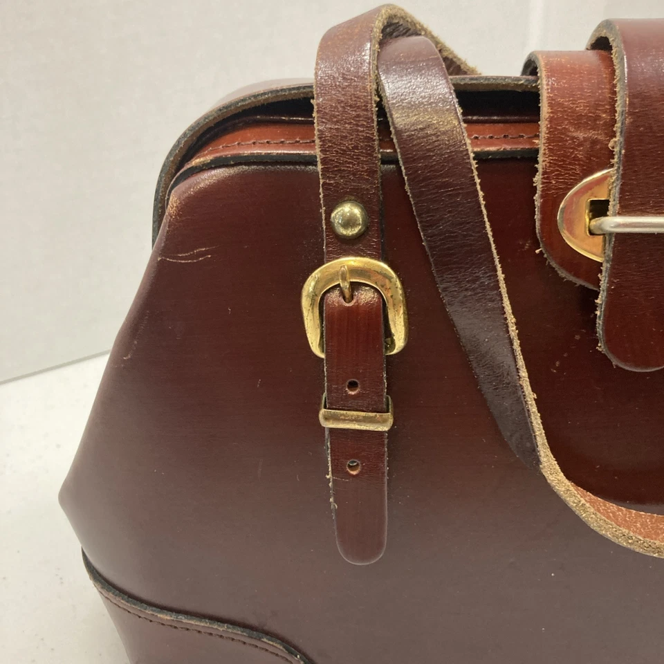 Rare Vtg 60s/70s Zenith Large Leather Satchel Doctor Bag Structured Handbag - Image 3 of 4