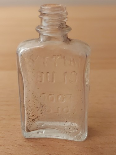 Vintage Nutty Club Food Color Bottle - Miniature Kitchen Collectible, 2" Tall - Foto 2 di 3