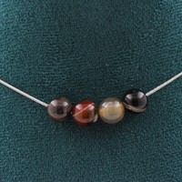 Steine Und Mineralien. Halskette 4 Perlen Traumachat 8 Mm. Kette Aus Edelstahl