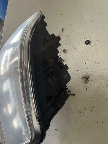 VW T5 TRANSPORTER 2005 DRIVERS SIDE RIGHT HEADLIGHT 7H2941016N - Picture 3 of 5