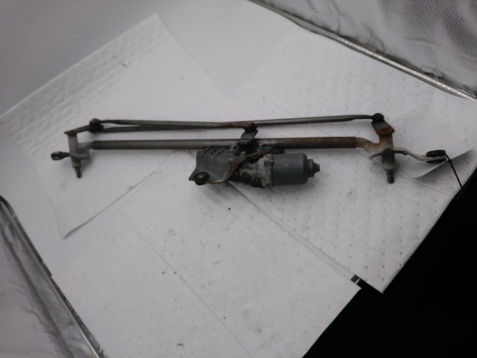 Motor de limpiaparabrisas usado para camioneta Chevrolet Silverado 1500 2008 grado A Foto 2 de 4