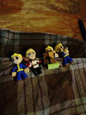 Lot Of 4 Funko Fallout Mystery Minis Great Condition