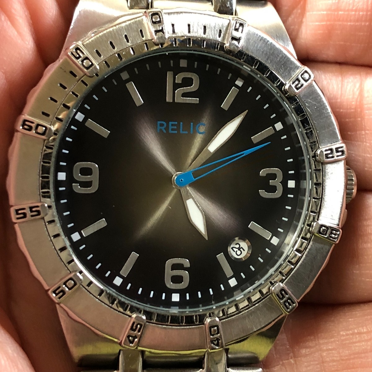 ★☆　Oder Relic 　★☆ Relic Men ZR12048 Starburst Date Silver Tone Round 41mm