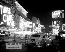 TIMES SQUARE IN NEW YORK CITY CIRCA 1950 - 8X10 PHOTO (BT-867)