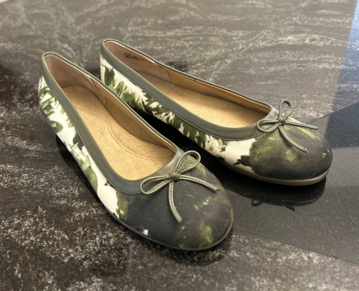 AEROSOLES Spring Leaves BALLET FLATS SZ 8.5