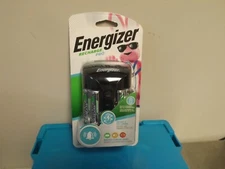 ENERGIZER AA / AAA BATTERY CHARGER   RECHARGE  PRO   BRAND NEW