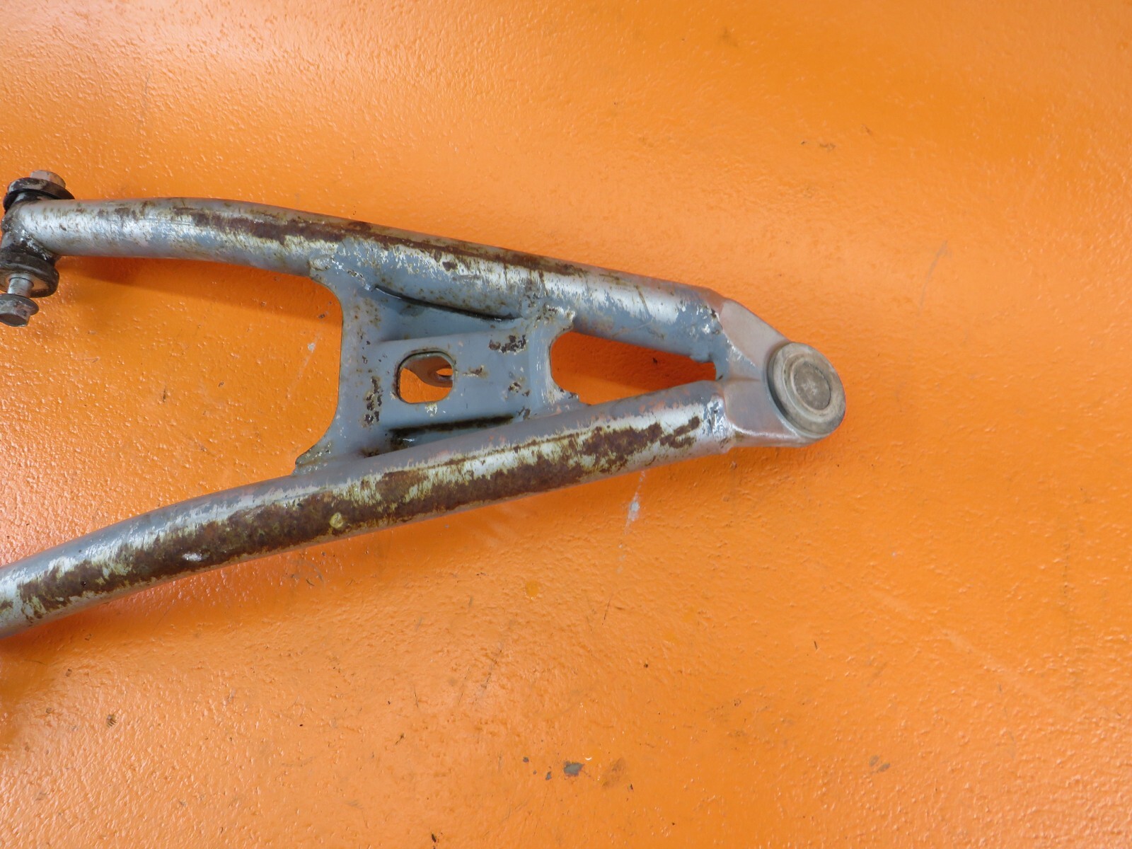 2004 2009 Yamaha YFZ450 YFZ 450 OEM FRONT RIGHT LOWER A ARM CONTROL