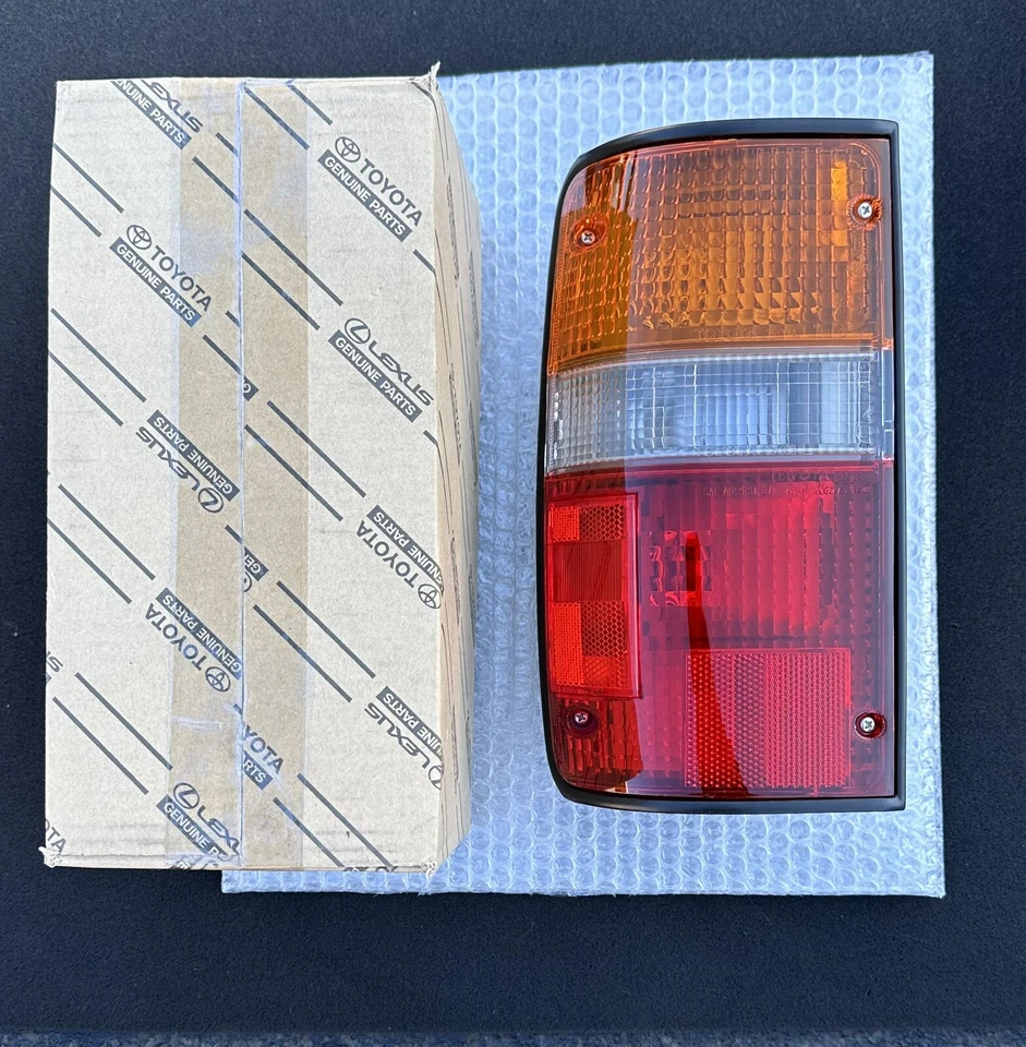 89 - 95 TOYOTA ПИКАП ЗАДНИЙ ВОДИТЕЛЬ ЛЕВАЯ СТОРОНА ЗАДНИЙ ФОНАРЬ OEM НОВЫЙ - Изображение 2 из 4