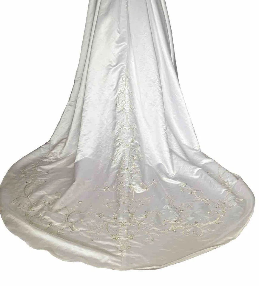 Vestido de novia estilo corsé blanco Foto 4 de 4