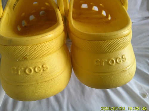CROCS WOMENS YELLOW SLINGBACK HIGH PLATFORM SANDALS, 9M - Picture 4 of 6