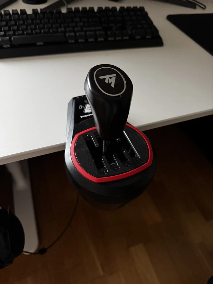Thrustmaster TH8S Schaltknüppel - für PC und Konsole (Add-On) - Bild 2 von 4