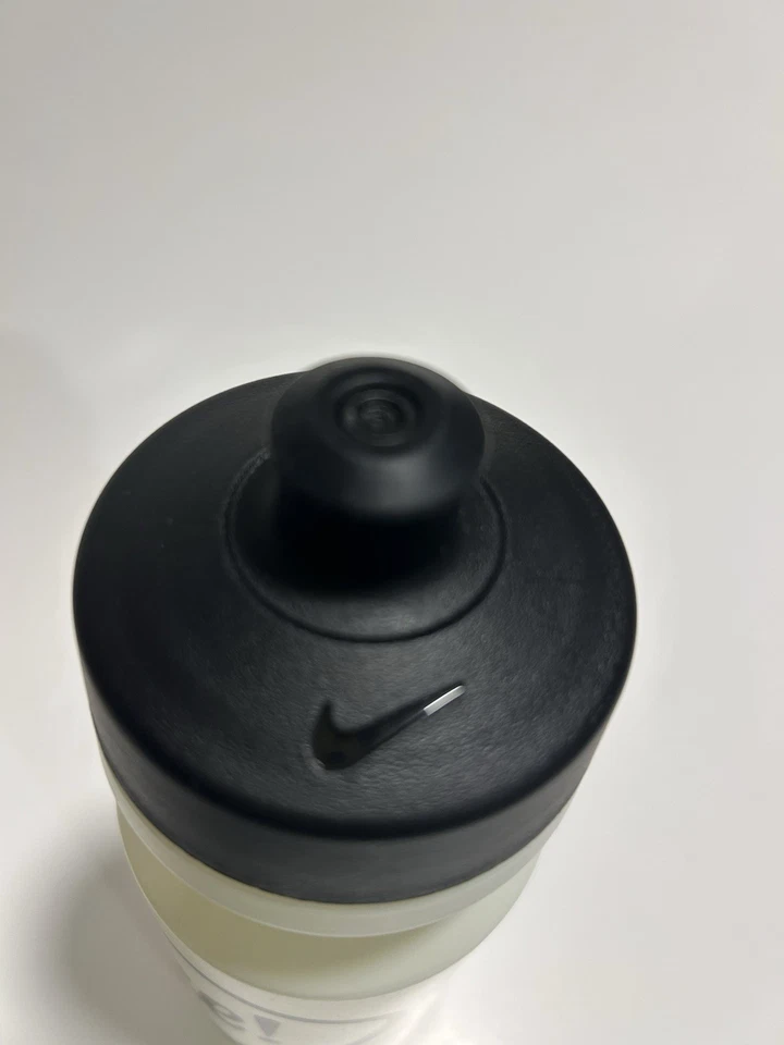 Nike 2.0 HY6004 Water Bottle, White/Black, 22oz Big Mouth Bottle - Image 4 of 4