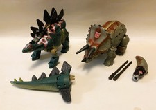 Hasbro Transformers Universe Dinobot Striker and Dinobot Triceradon