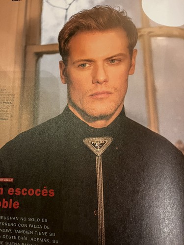 Sam Heughan - Esquire 2020 Spain Edition - No Label - Spanish - Outlander - New - Picture 2 of 7