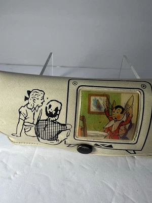 Vintage 1950’s 3D Pinocchio Childs Eyeglass Case, Great Graphics! Mid-Century - Image 1 of 4