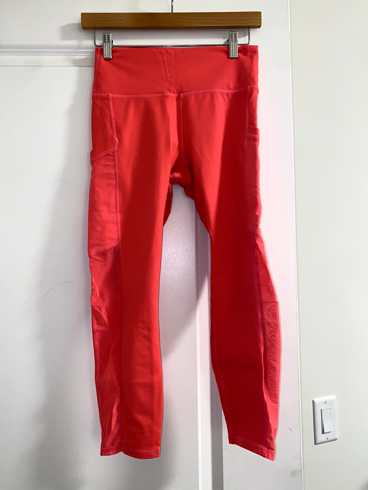 Fabletics Powerhold Neon Pink 7/8 Leggings Womens Size S Excellent Used Condition