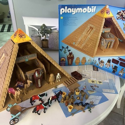 Playmobil Egyptian Pyramid 4240 & 4244 W/camels & accessories Play Set Incomplet