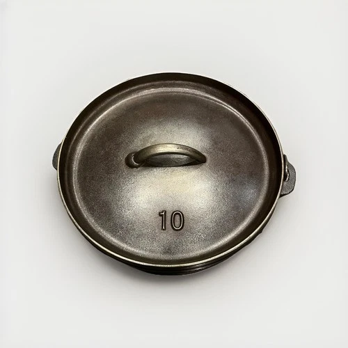 Lodge Vintage Cast Iron Dutch Oven 10" with 4 Qt. Lid