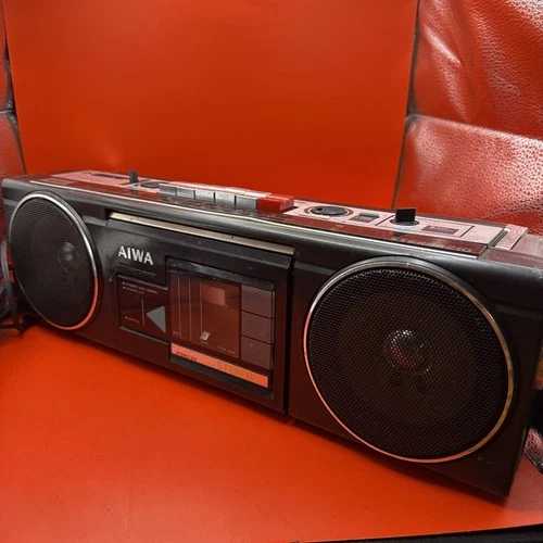Vintage AIWA Boombox CS-210U Stereo - Stereo 210 Radio FM,SW,MW bands