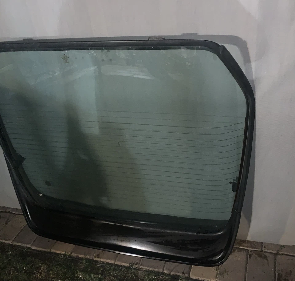 Porsche 944 Turbo S2 - Escotilla trasera de cristal Foto 3 de 3