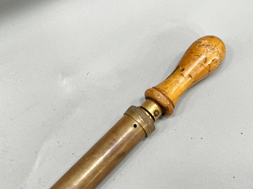 ANTIQUE BRASS PUMP SPRAYER WOOD HANDLE GARDEN WATER ROSE SYRINGE - Picture 5 of 9