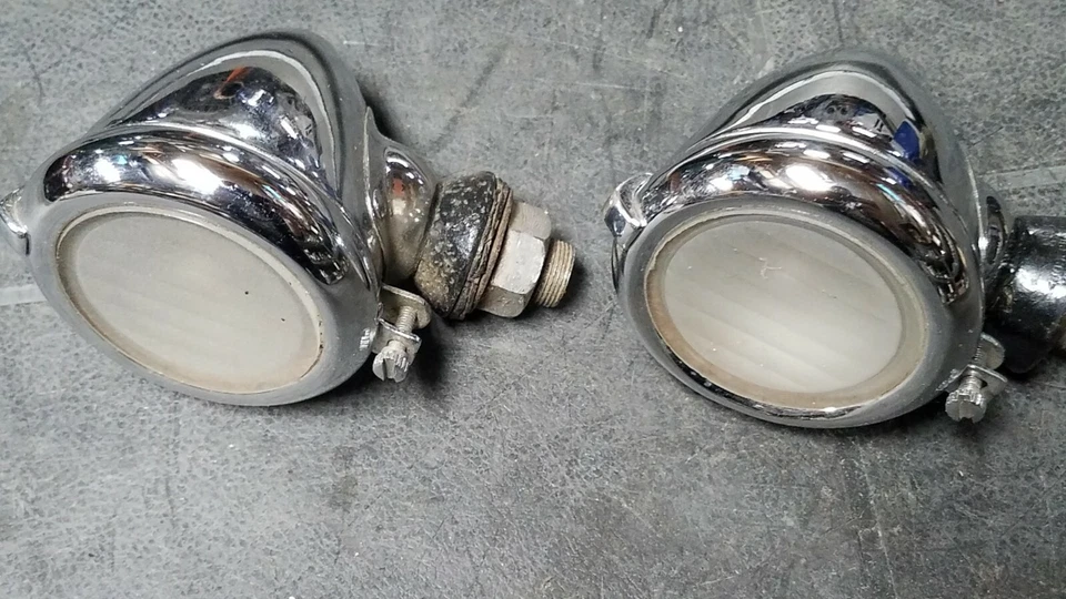 Fender lights Rolls-Royce Phantom  Bugatti  Bentley Lagonda  - Image 3 of 4