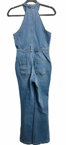 Free People Curvy Sydney Denim Overall Neckholder ausgestelltes Bein dunkle Waschung Gr. 6 - Bild 2 von 5