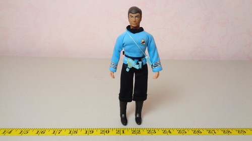 Star Trek Classic EMCE Dr. McCoy 8-in Figure Diamond Select DST 2008 - Picture 4 of 4