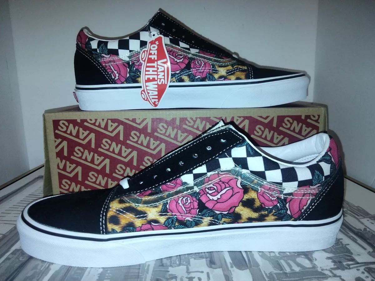 Pink old skool vans with roses store