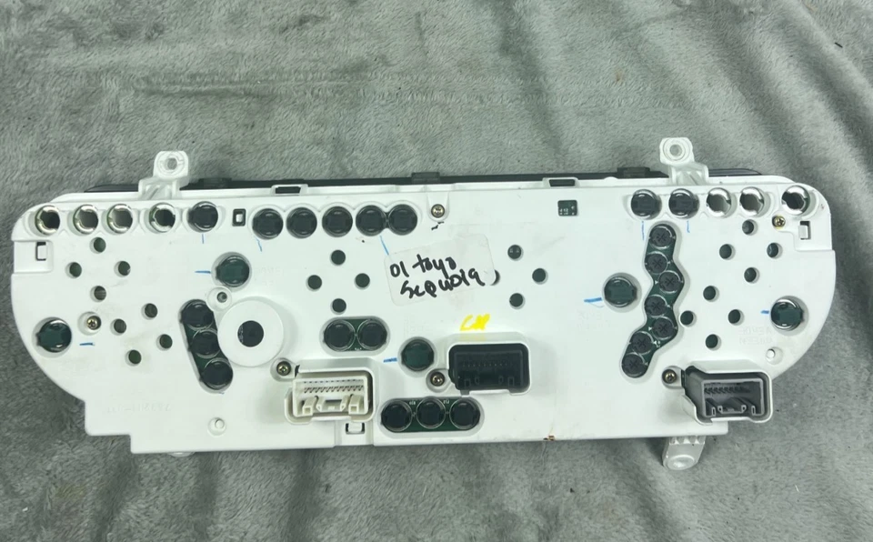 2001-2004 Toyota Sequoia Instrument Cluster speedometer Gauges OEM - Image 2 of 4