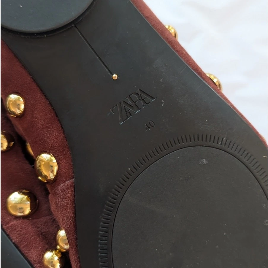 Zapatos planos bailarina con tachuelas de gamuza de cuero marrón Zara, talla EU40/US9 Foto 4 de 4