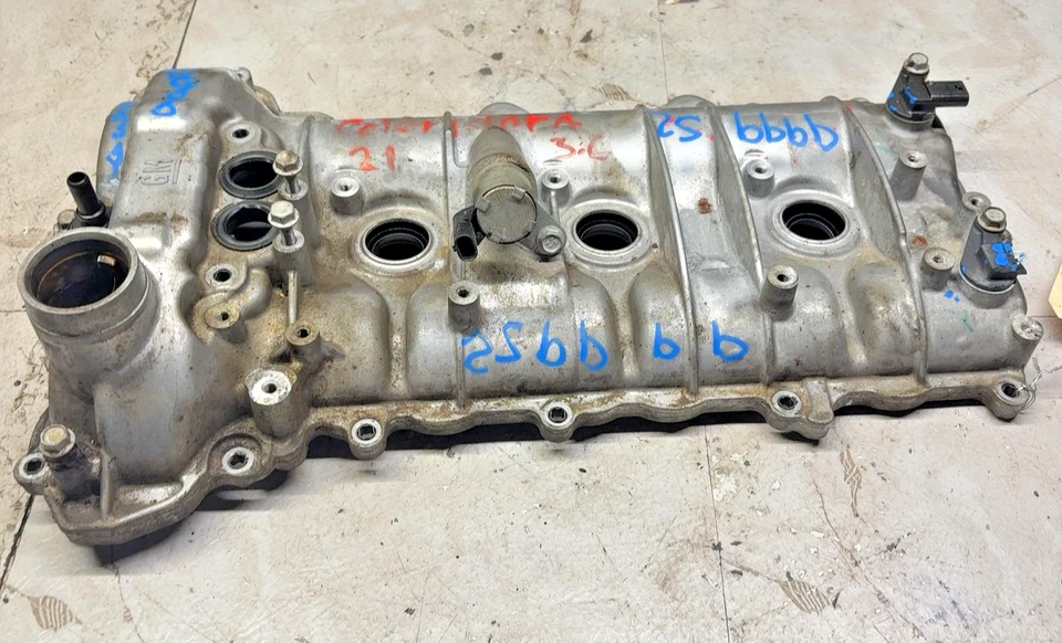 2017-2023 ACADIA 2017-2022 COLORADO CANYON 3.6L Driver Left Valve Cover Assembly - Image 4 of 4