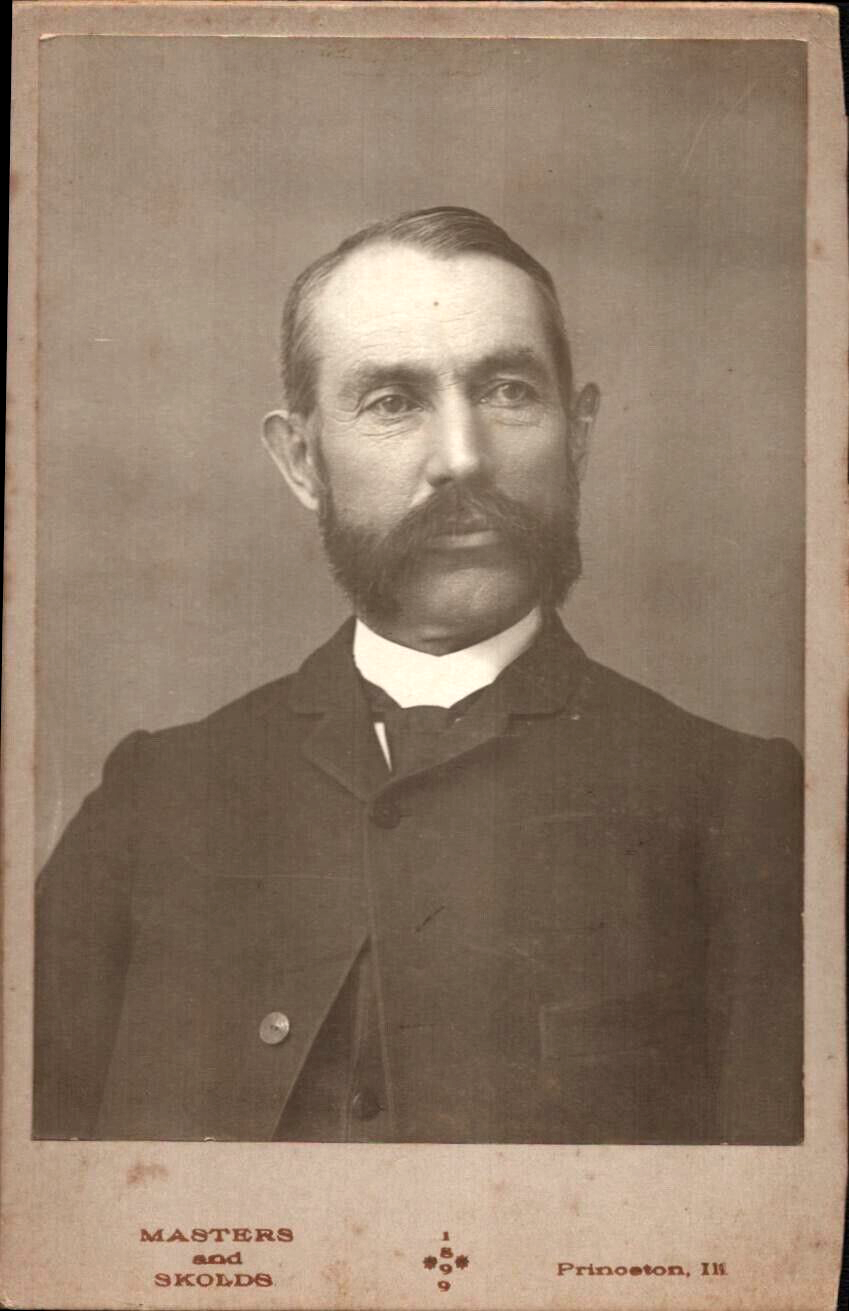 1880s PRINCETON, ILLINOIS antique cabinet card photograph DISTINGUISHED MAN
