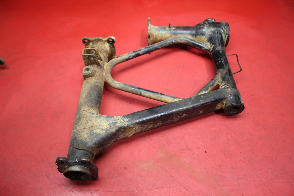 1985 HONDA БОЛЬШОЙ КРАСНЫЙ 250 ЗАДНИЙ ПОВОРОТНЫЙ РЫЧАГ ЗАДНЕЙ ПОДВЕСКИ 52100-HA0-000 - Изображение 2 из 4