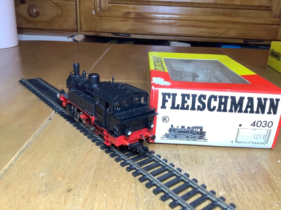 Fleischmann HO 2 Rail DC 4030 DB 2-6-0 BR 91 Tank Locomotive 91 1694 - Image 4 of 4
