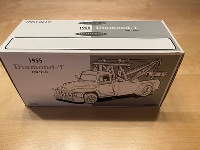First Gear 1955 Daimond-T Tow Truck 1:34 Abschlepptruck Sammlerstück in OVP