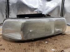 Used Right Headlight Assembly Fits 2000 Chevrolet Silverado 1500 Pickup Right G